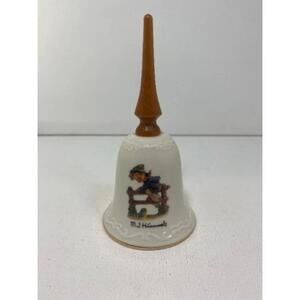 Vtg 1960s Goebel M.J. Hummel 'Retreat to Safety' Bell